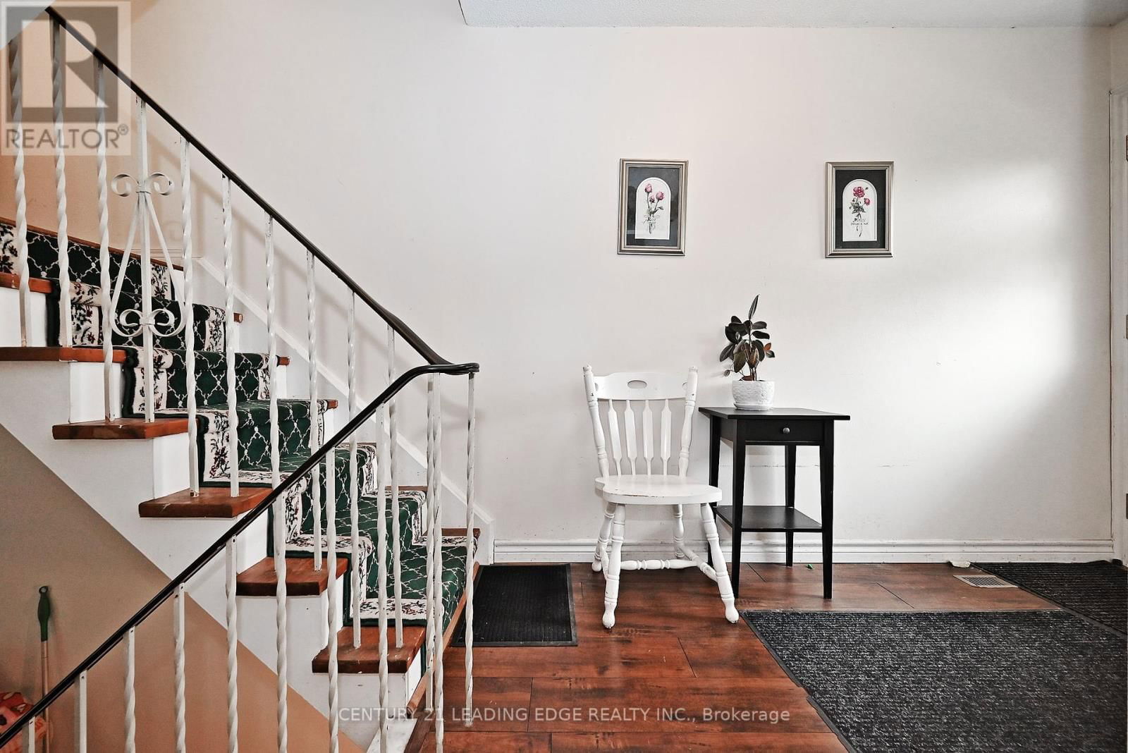 60 - 2016 MARTIN GROVE ROAD Image 19