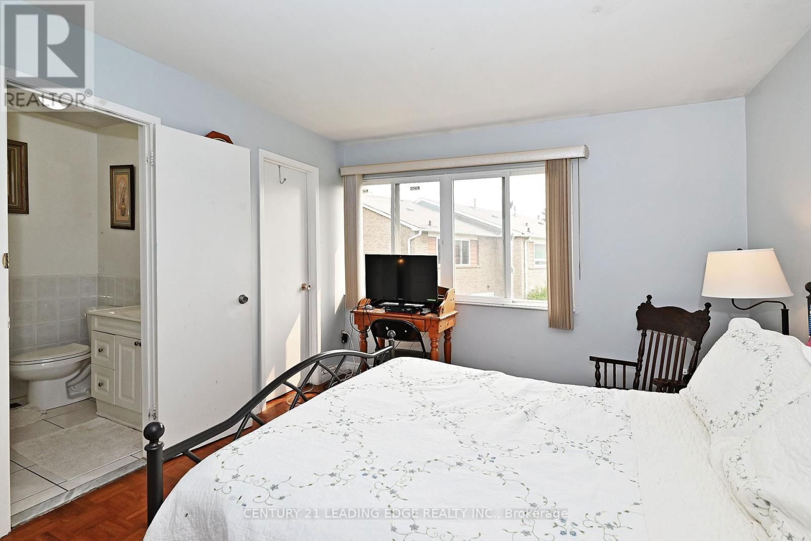 60 - 2016 MARTIN GROVE ROAD Image 22