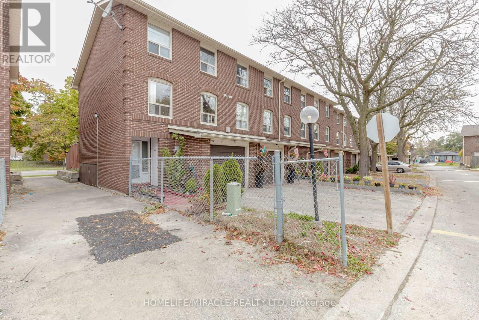12 - 12 EDEN PARK SOUTH Image 1