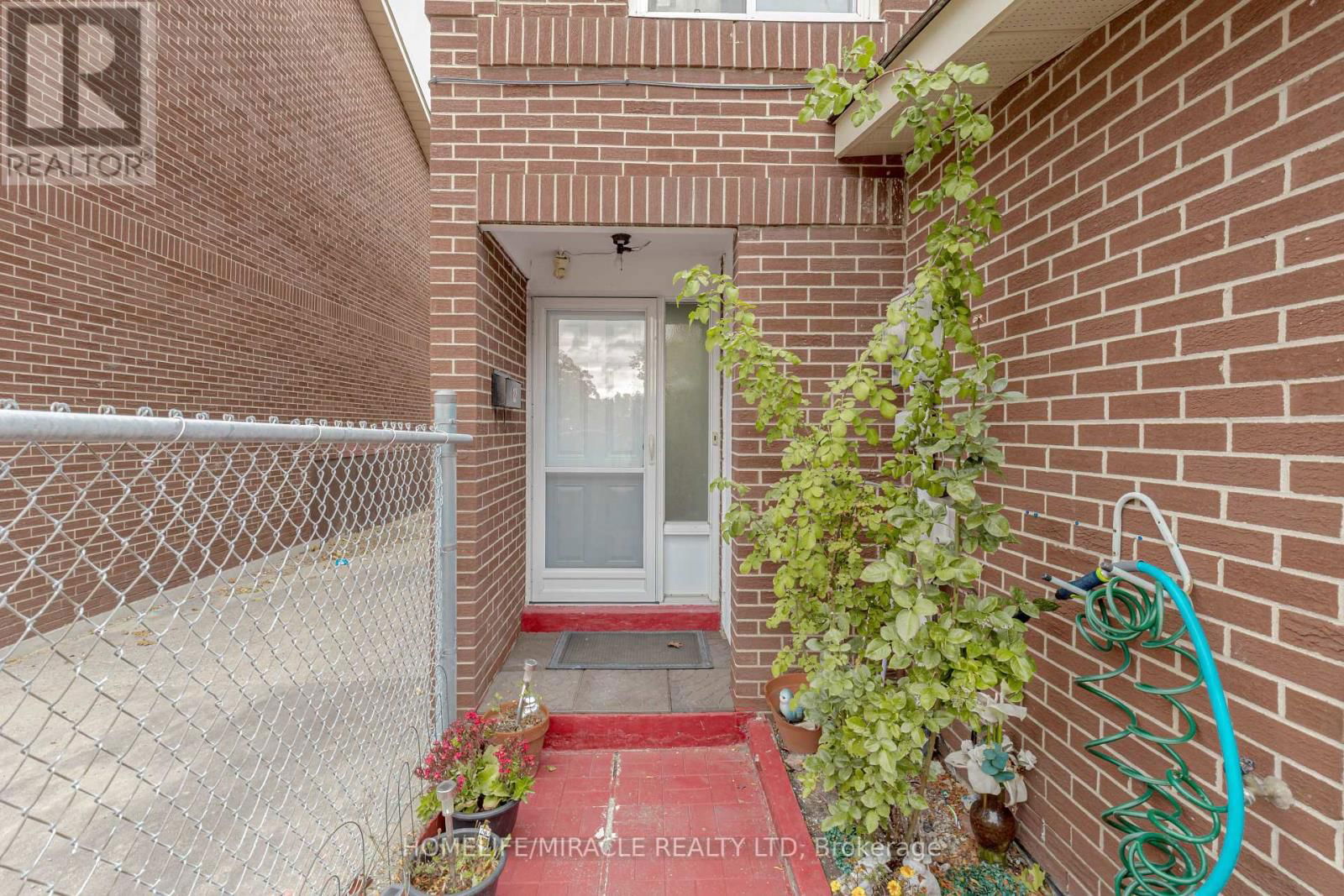 12 - 12 EDEN PARK SOUTH Image 6