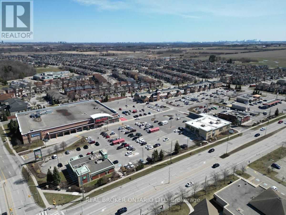60 GARRISON SQUARE Image 27