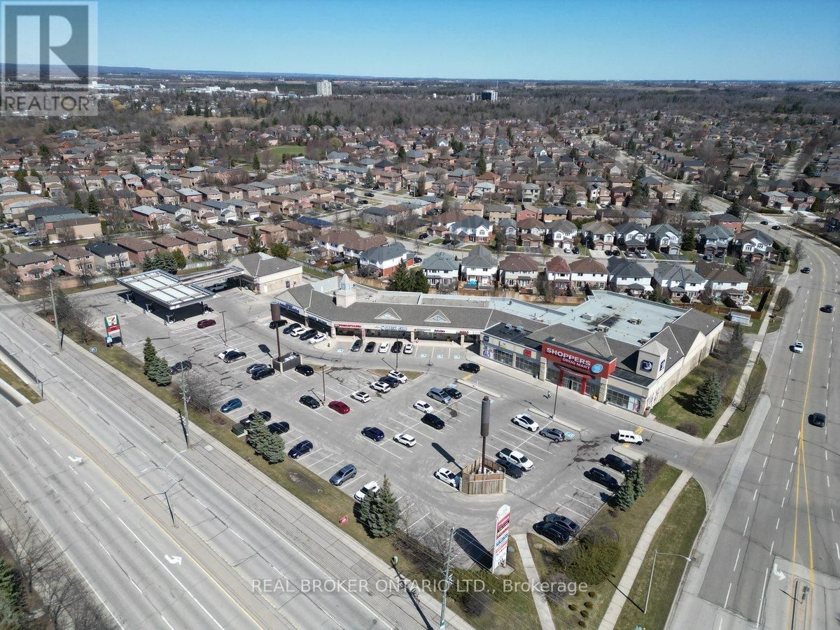 60 GARRISON SQUARE Image 28