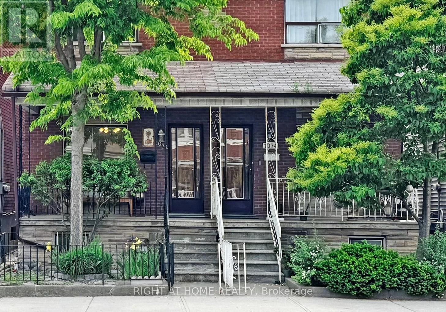 1072 DUFFERIN STREET Image 2