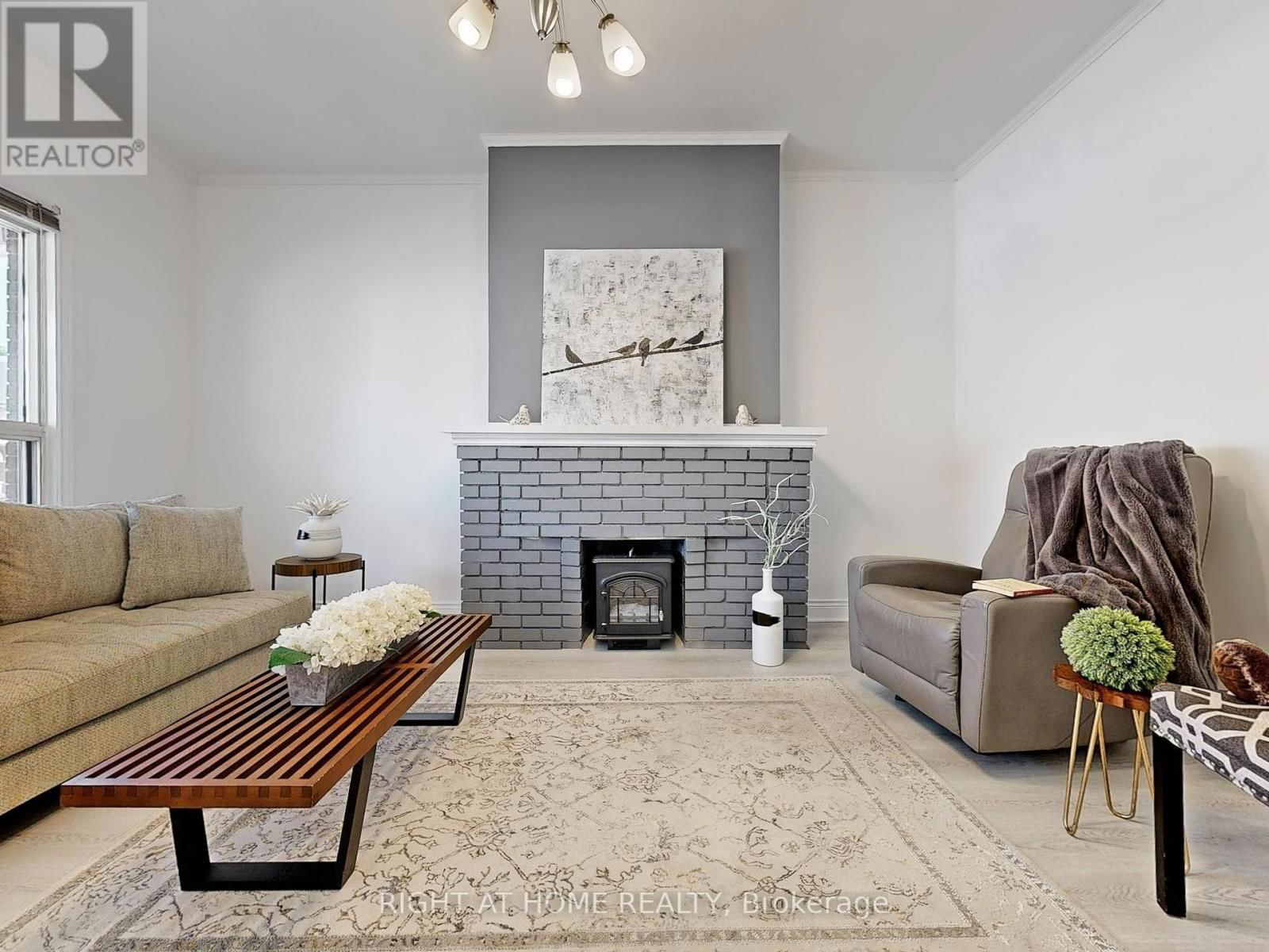 1072 DUFFERIN STREET Image 5