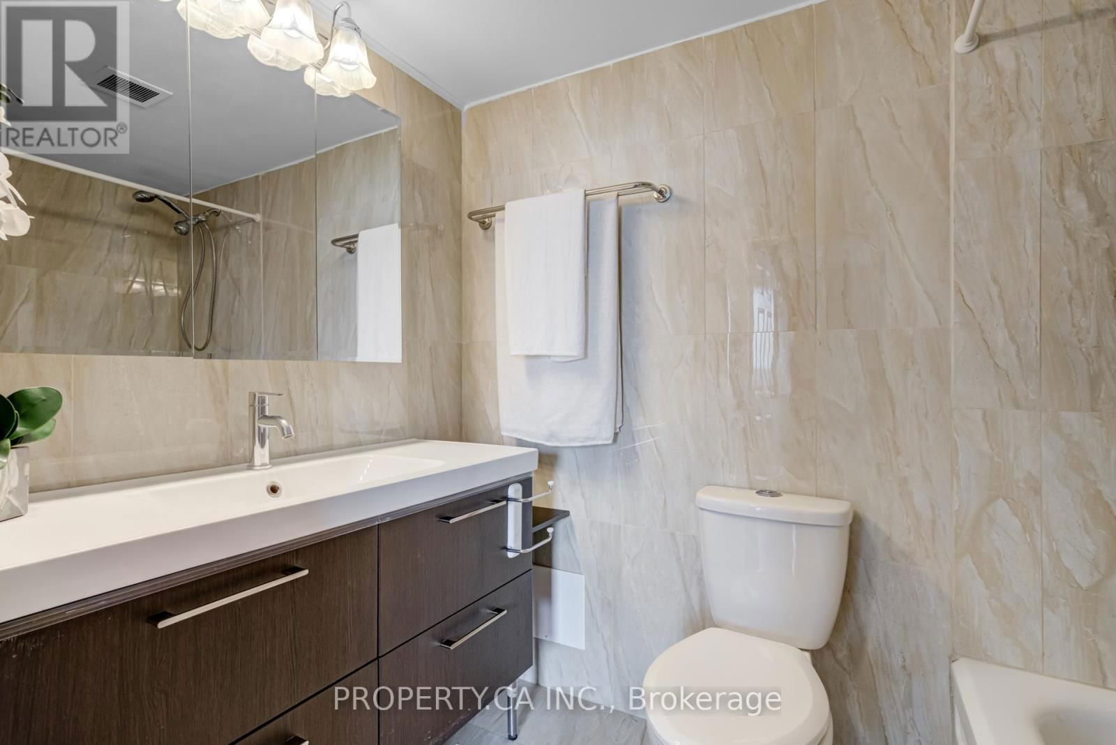 PH5 - 1515 LAKESHORE ROAD EAST Image 23