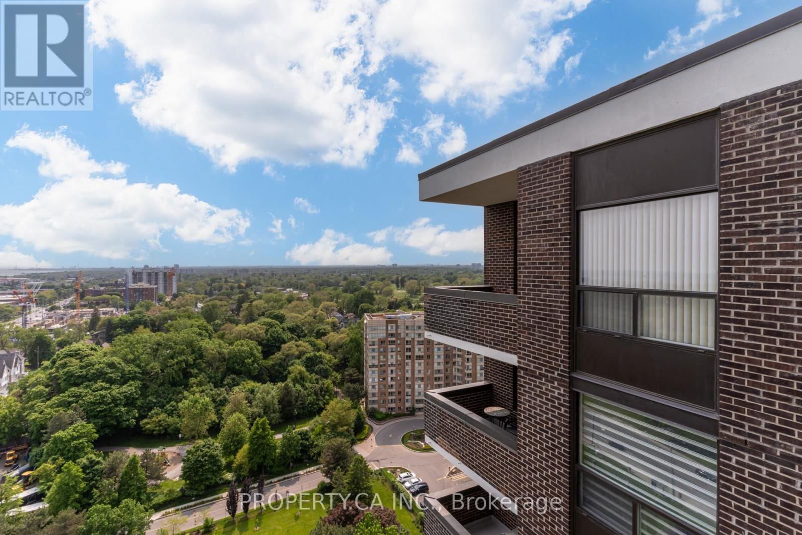 PH5 - 1515 LAKESHORE ROAD EAST Image 33