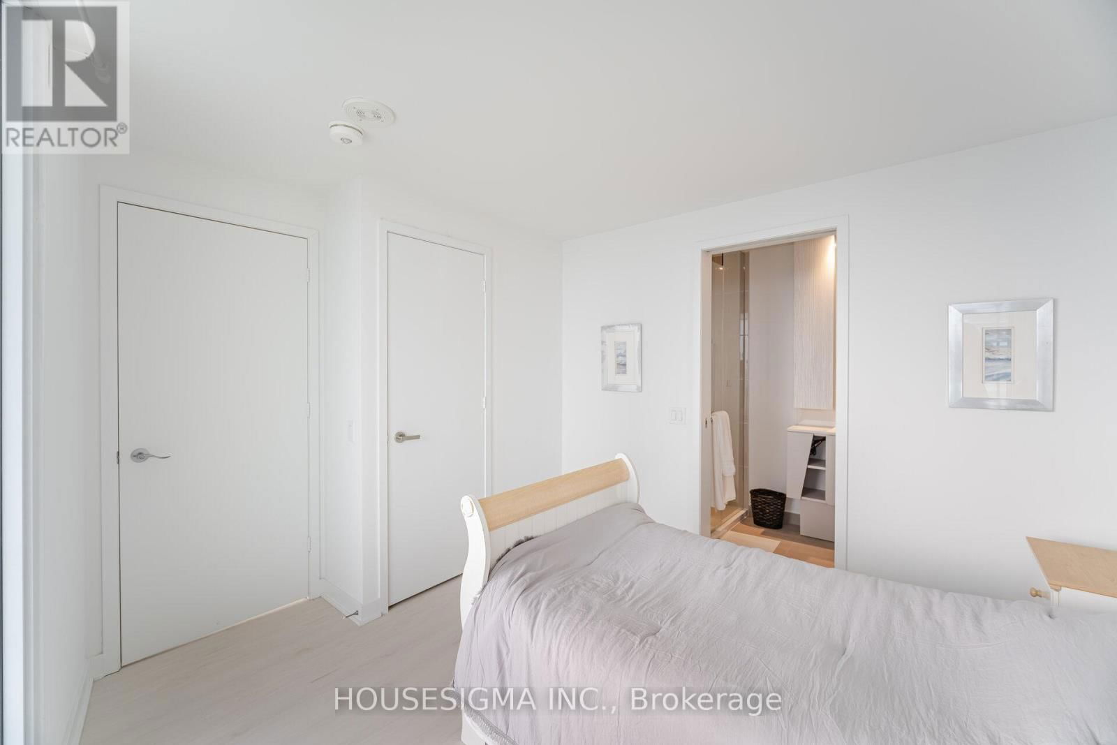 5709 - 3900 CONFEDERATION PARKWAY Image 19