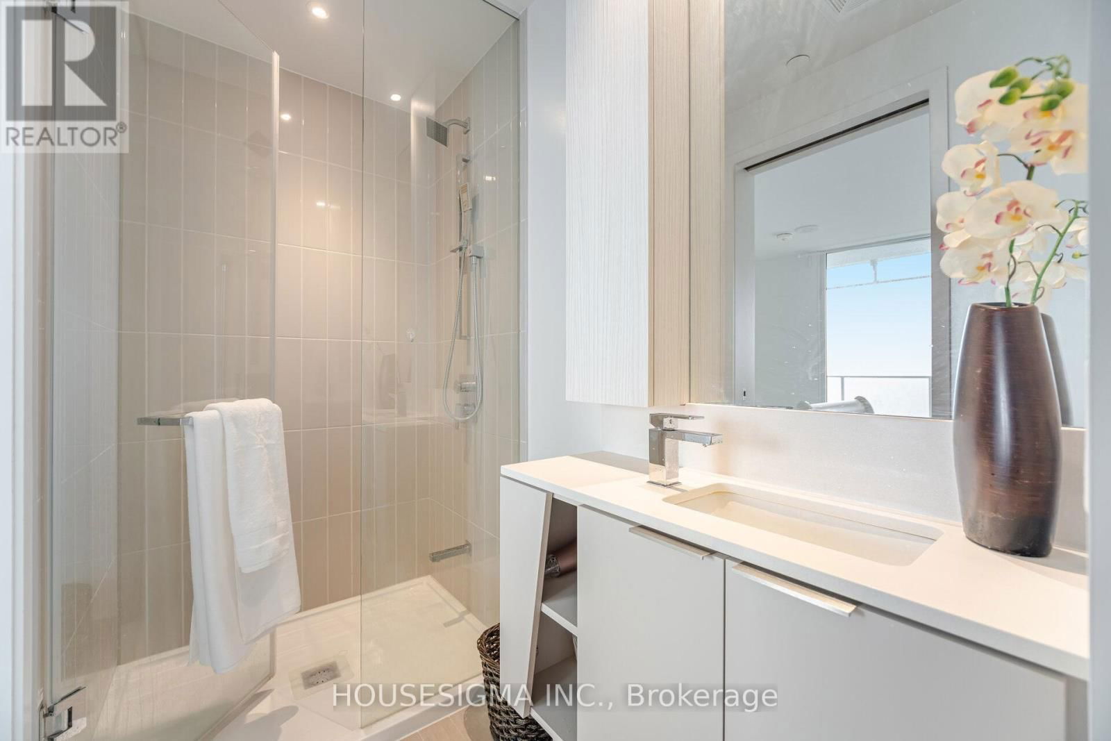 5709 - 3900 CONFEDERATION PARKWAY Image 21
