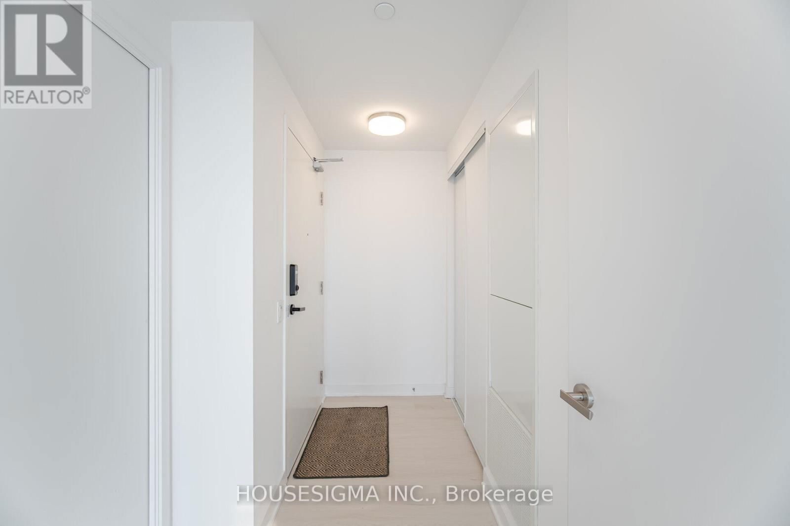 5709 - 3900 CONFEDERATION PARKWAY Image 6