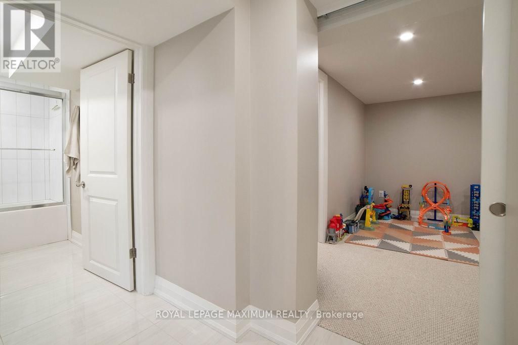 76 LANGHOLM DRIVE Image 33