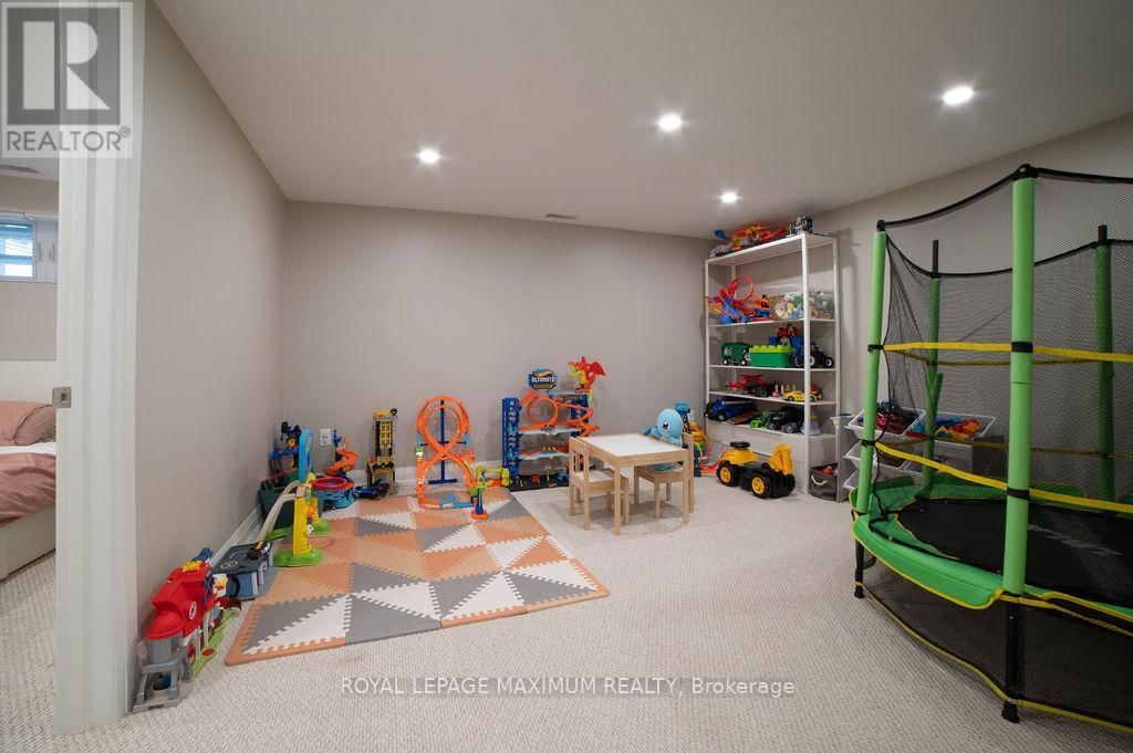 76 LANGHOLM DRIVE Image 35