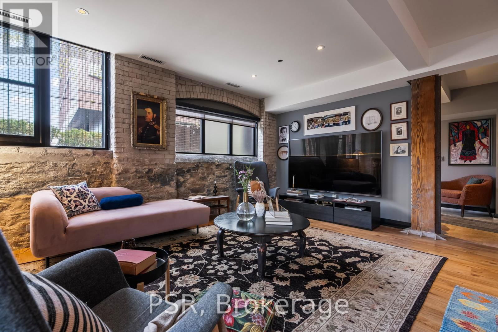 L1 - 1 COLUMBUS AVENUE Image 13