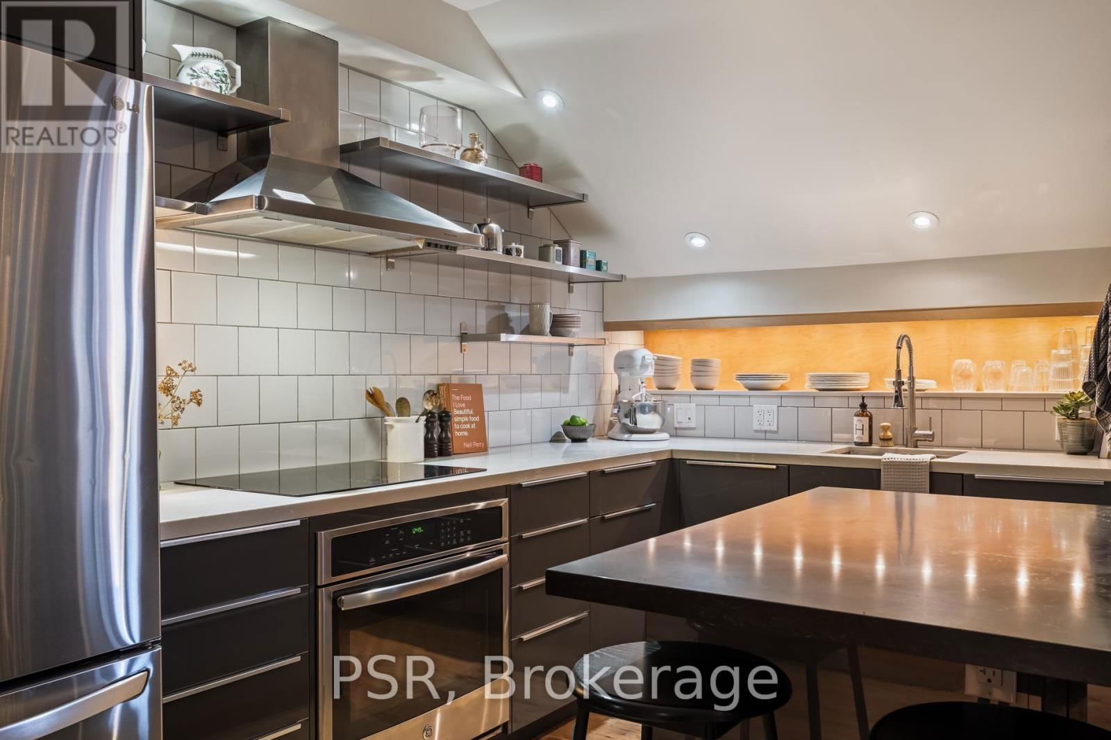 L1 - 1 COLUMBUS AVENUE Image 19