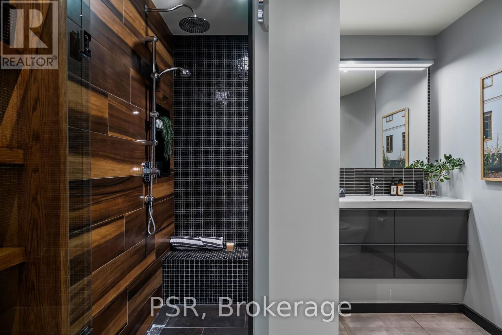 L1 - 1 COLUMBUS AVENUE Image 34
