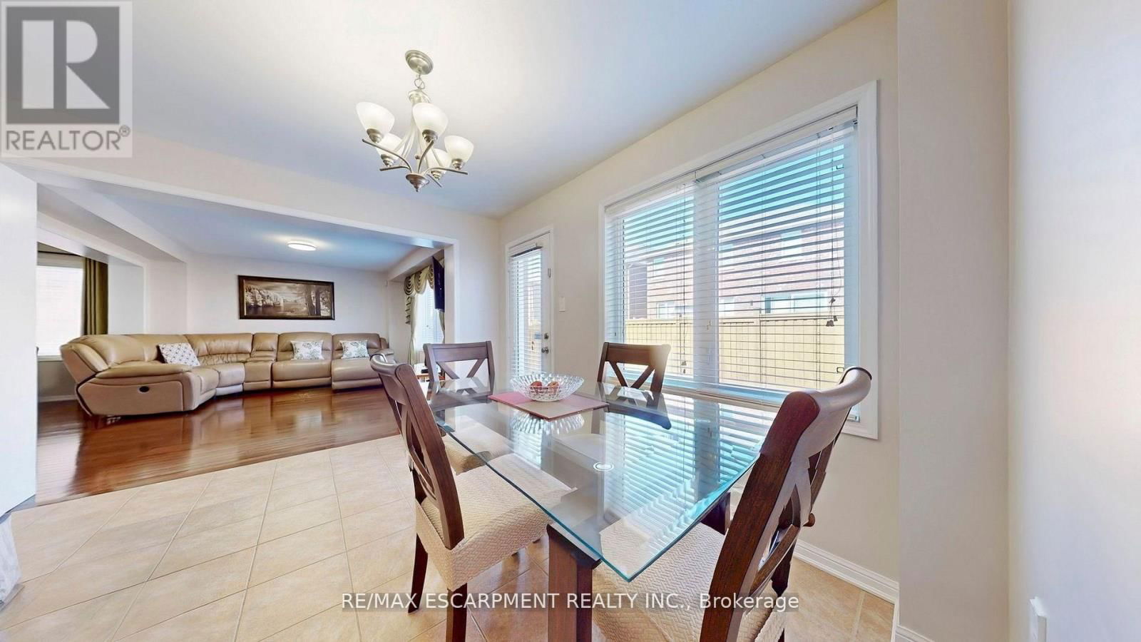 37 ARKWRIGHT DRIVE Image 12