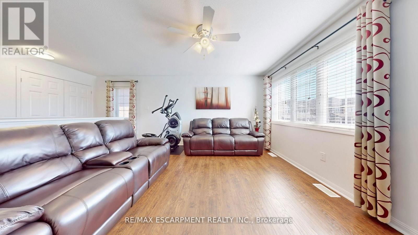 37 ARKWRIGHT DRIVE Image 15