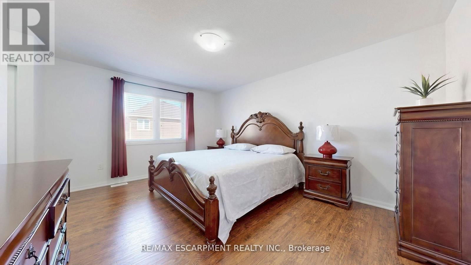 37 ARKWRIGHT DRIVE Image 17