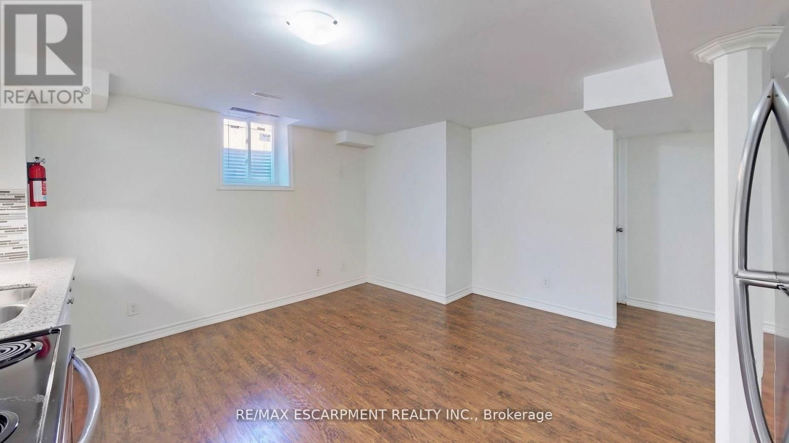 37 ARKWRIGHT DRIVE Image 32