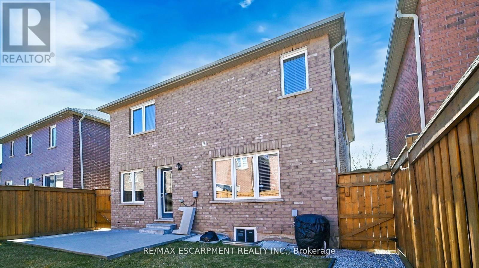 37 ARKWRIGHT DRIVE Image 42