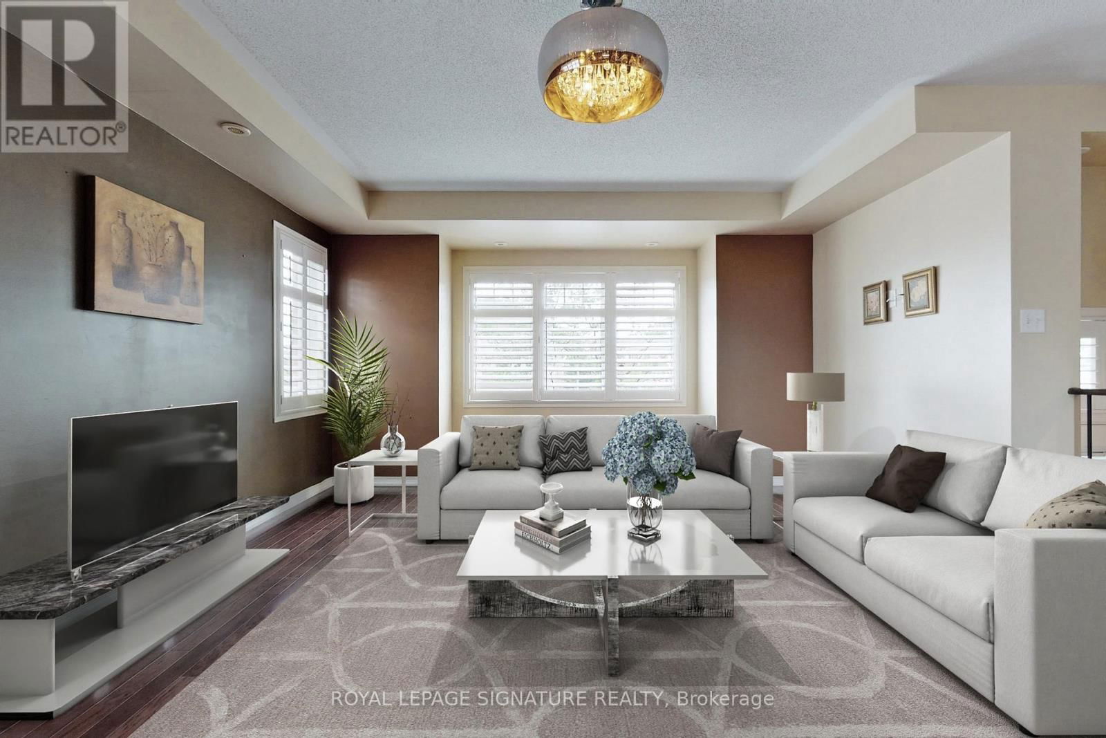 2 - 3375 THOMAS STREET Image 1