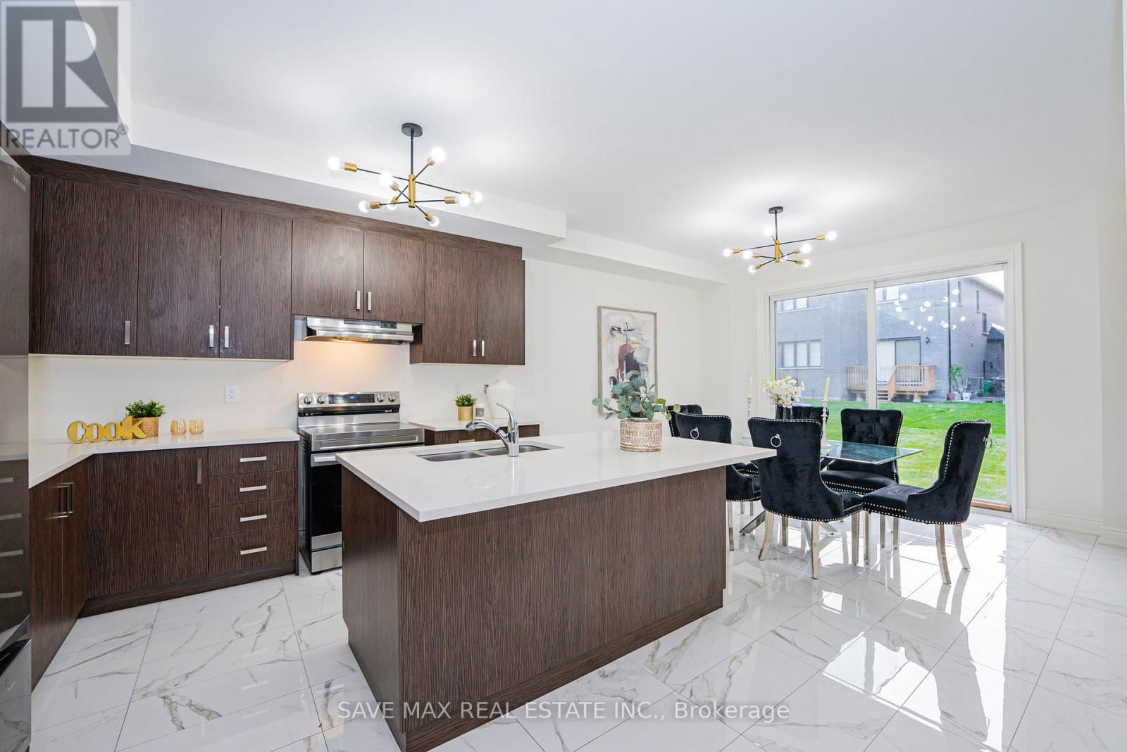 113 WALKER ROAD Image 13