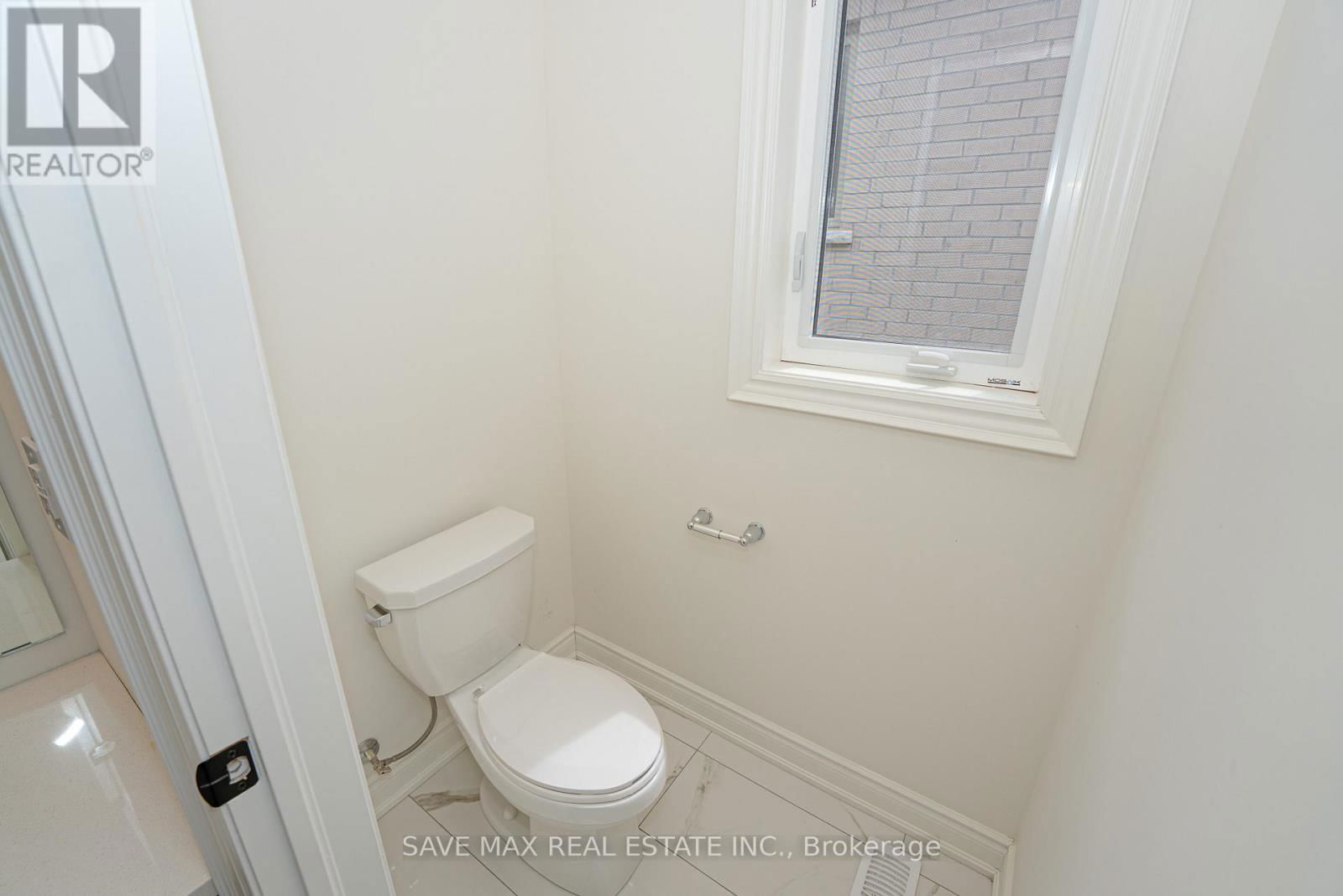 113 WALKER ROAD Image 30
