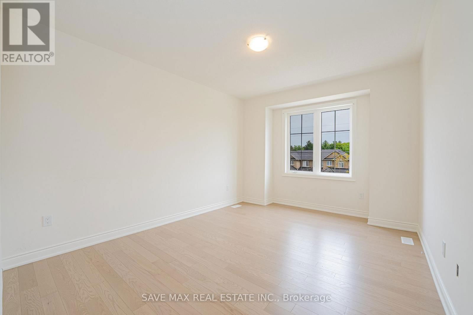 113 WALKER ROAD Image 36