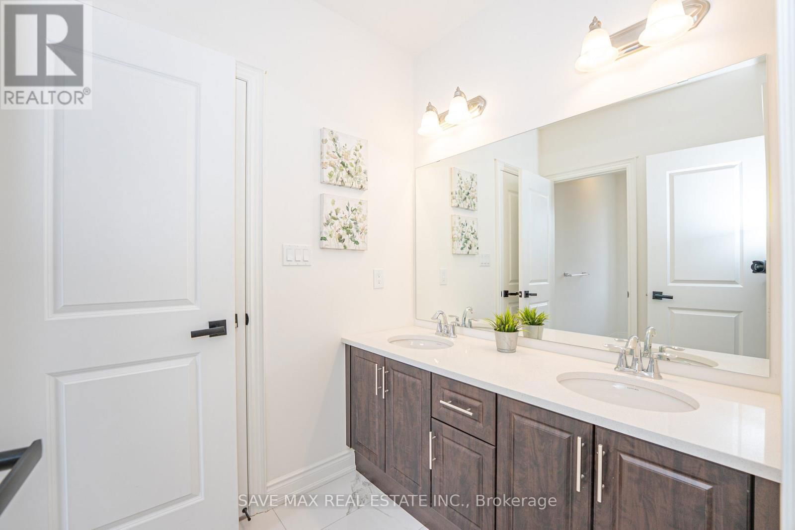 113 WALKER ROAD Image 39