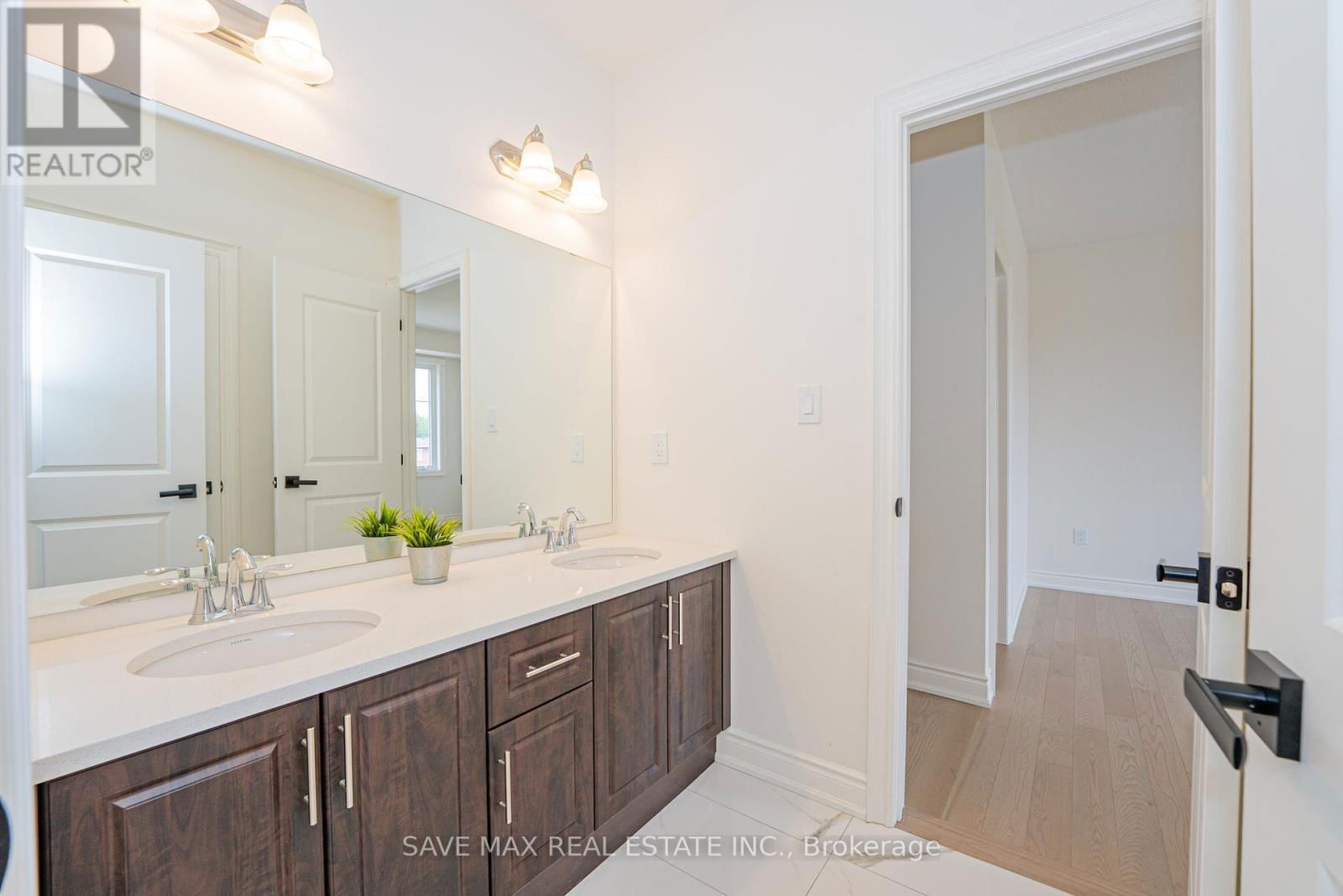 113 WALKER ROAD Image 43