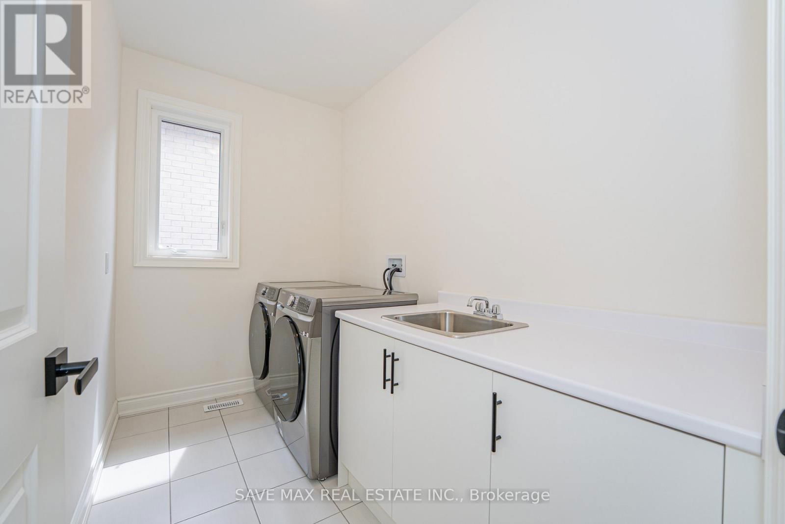 113 WALKER ROAD Image 44