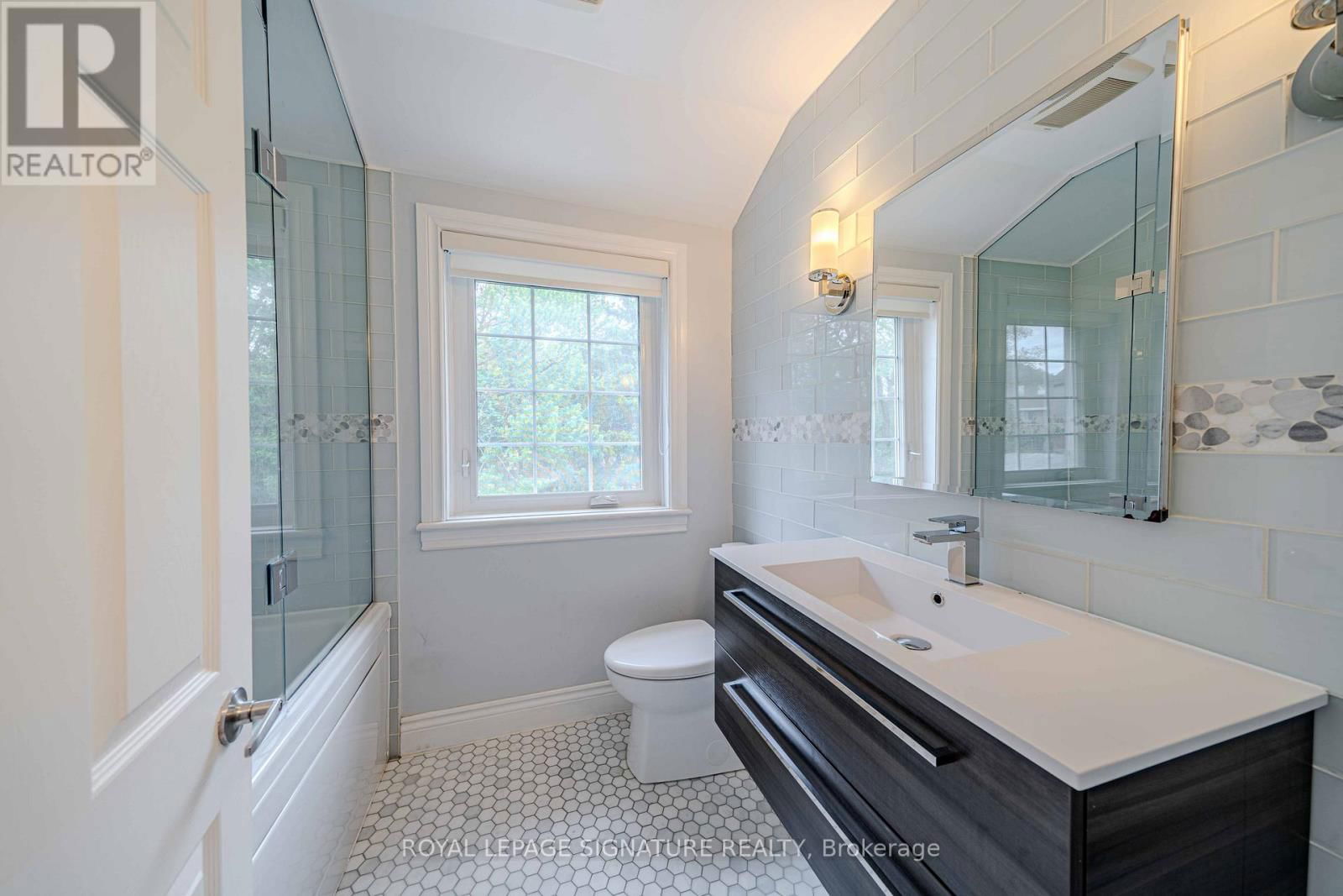 41 MAYO DRIVE Image 23