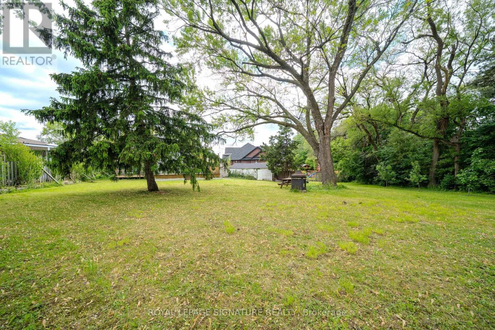 41 MAYO DRIVE Image 35