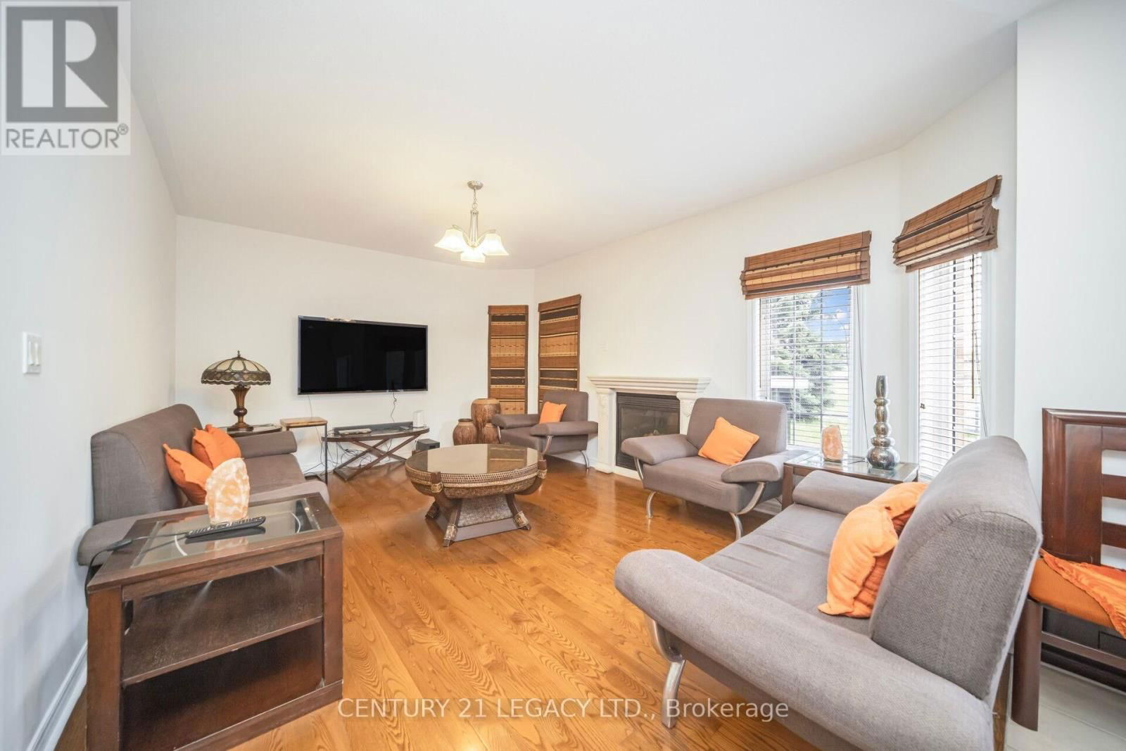 3136 COUNTESS CRESCENT Image 12