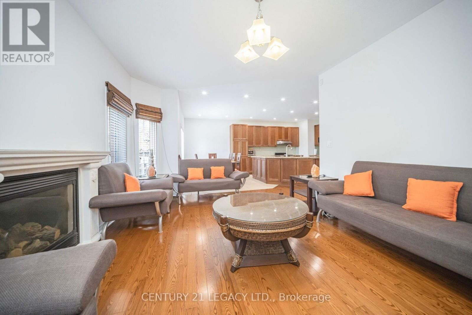 3136 COUNTESS CRESCENT Image 14