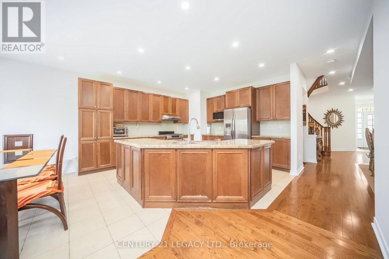 3136 COUNTESS CRESCENT Image 16