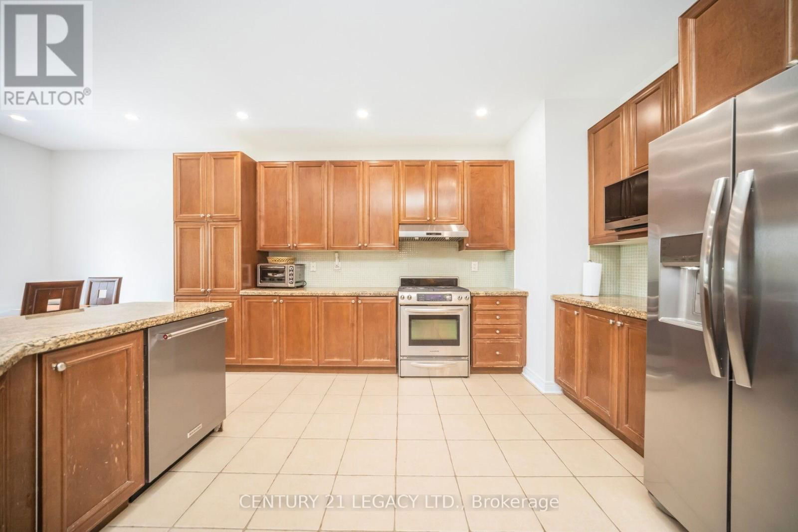 3136 COUNTESS CRESCENT Image 17