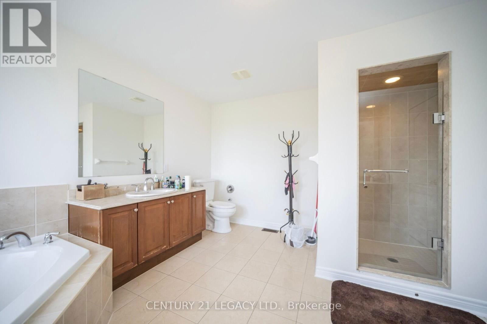 3136 COUNTESS CRESCENT Image 26