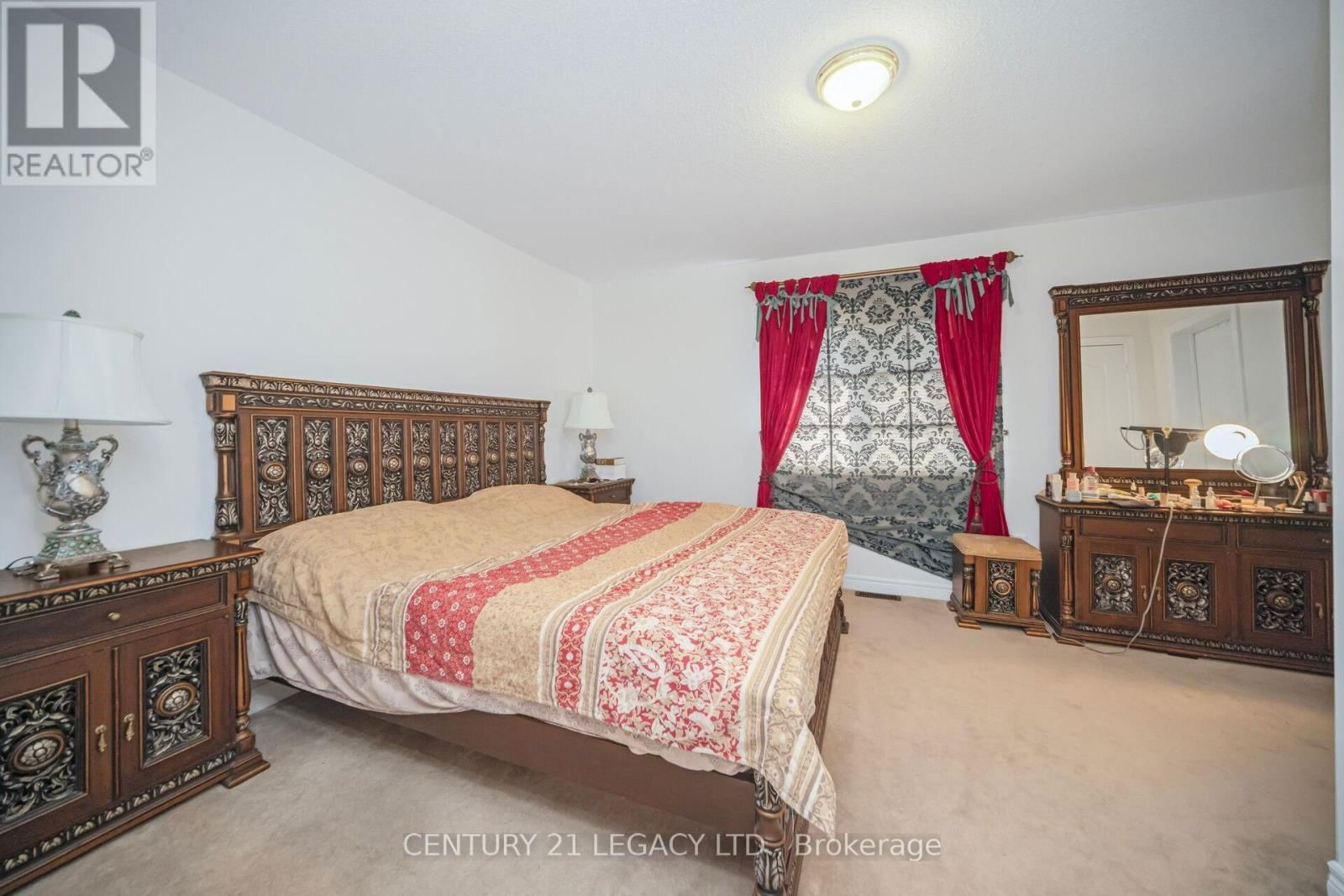 3136 COUNTESS CRESCENT Image 27