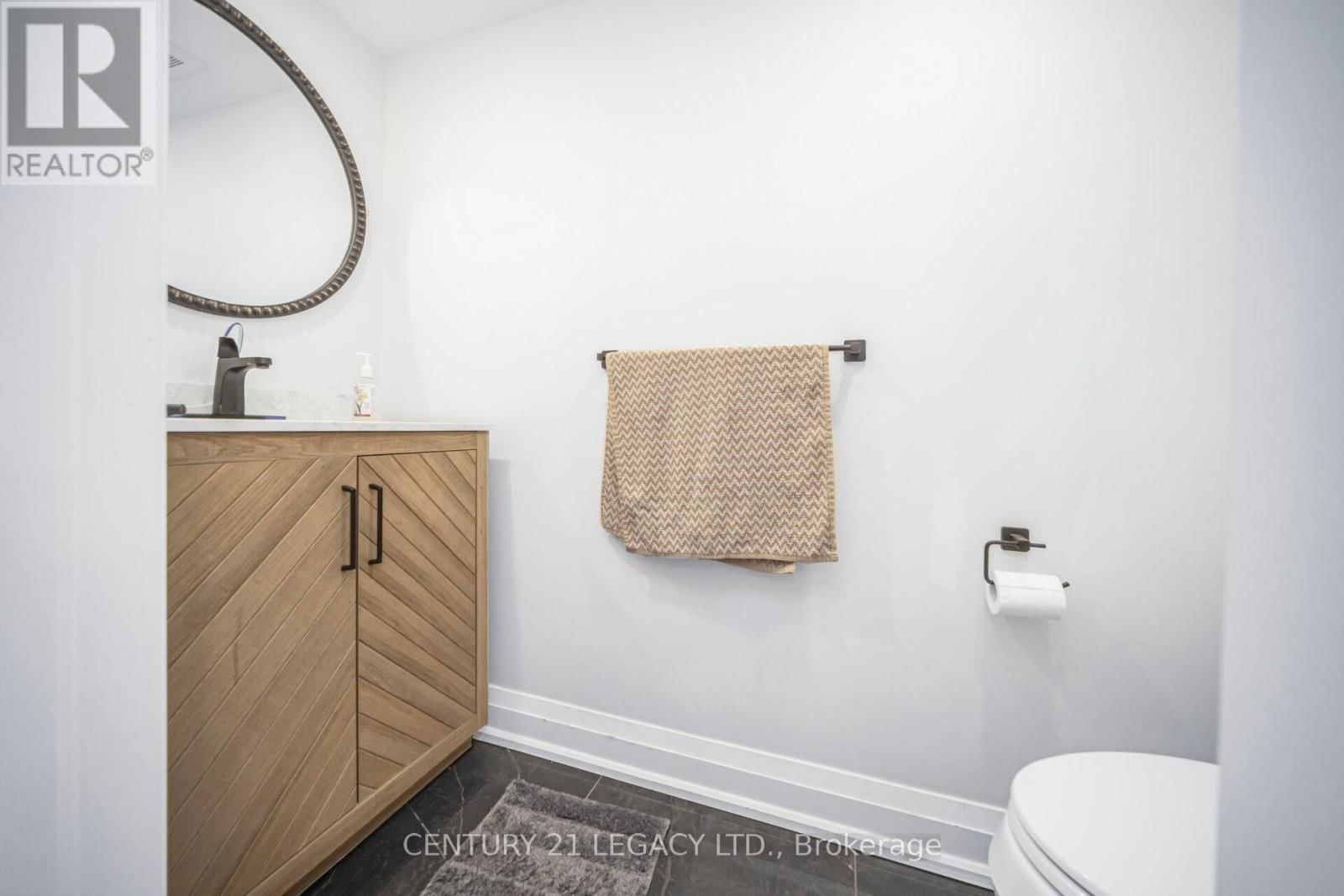 3136 COUNTESS CRESCENT Image 41
