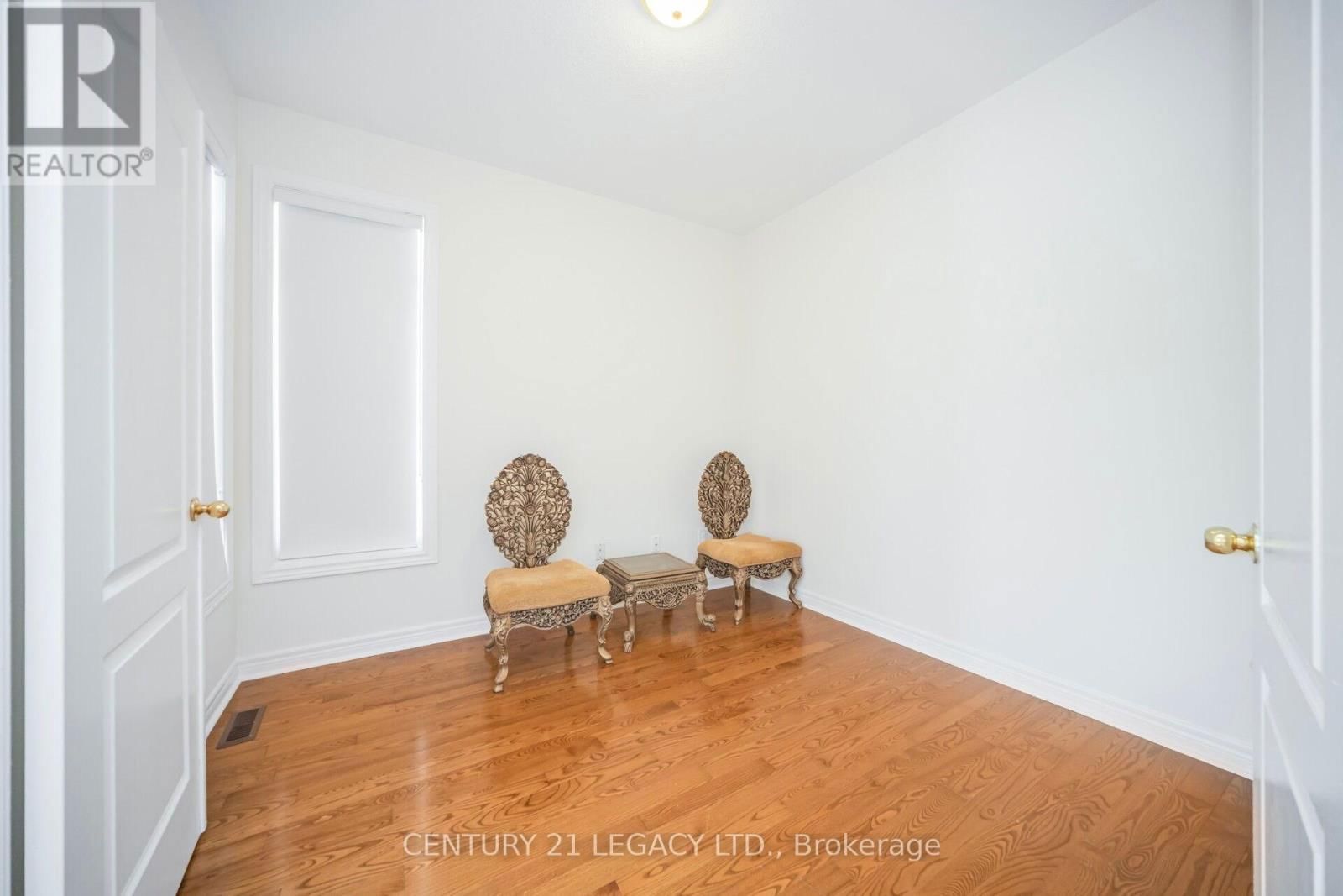 3136 COUNTESS CRESCENT Image 5