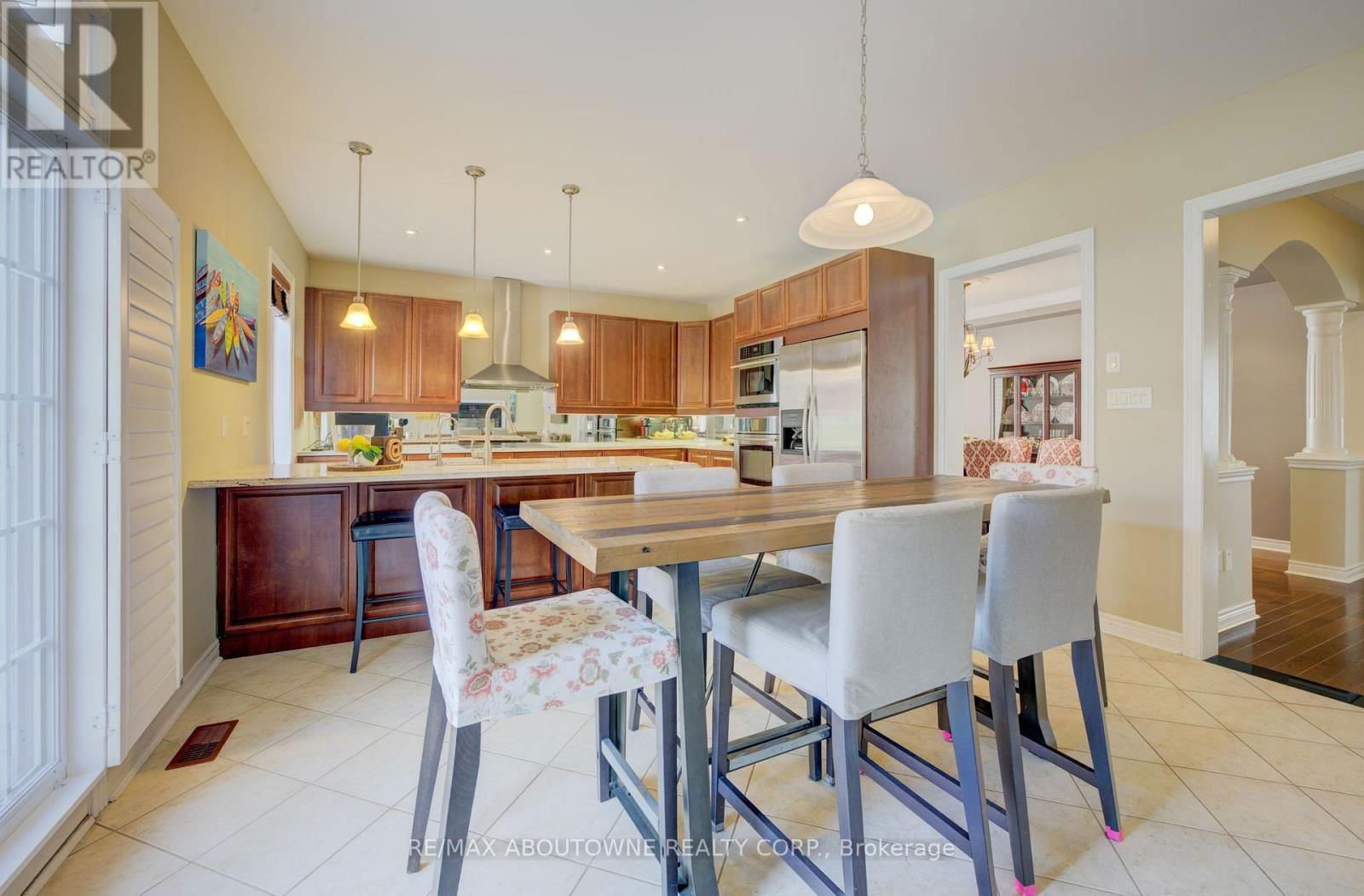 1521 CRAIGLEITH ROAD Image 3