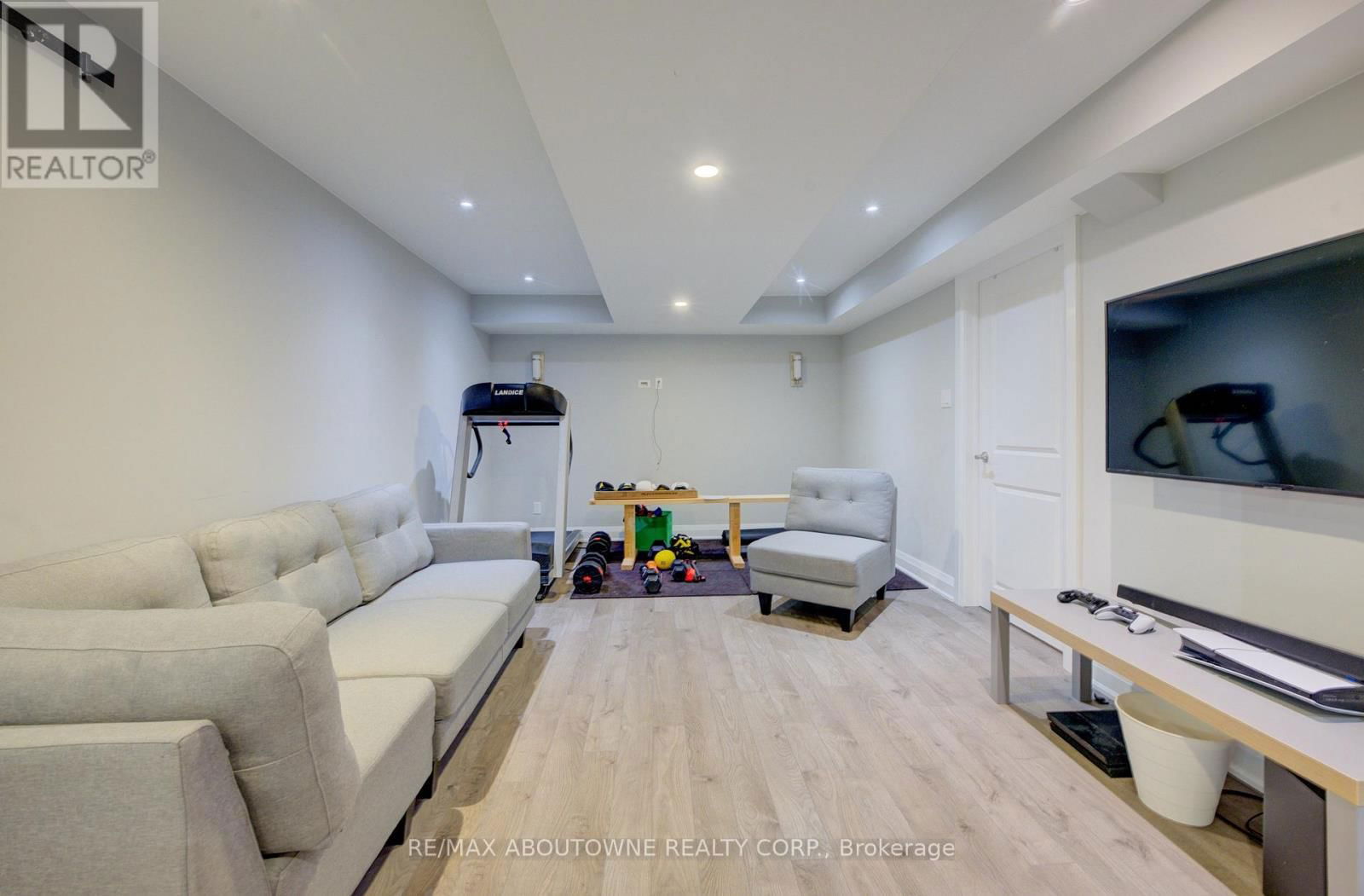 1521 CRAIGLEITH ROAD Image 30