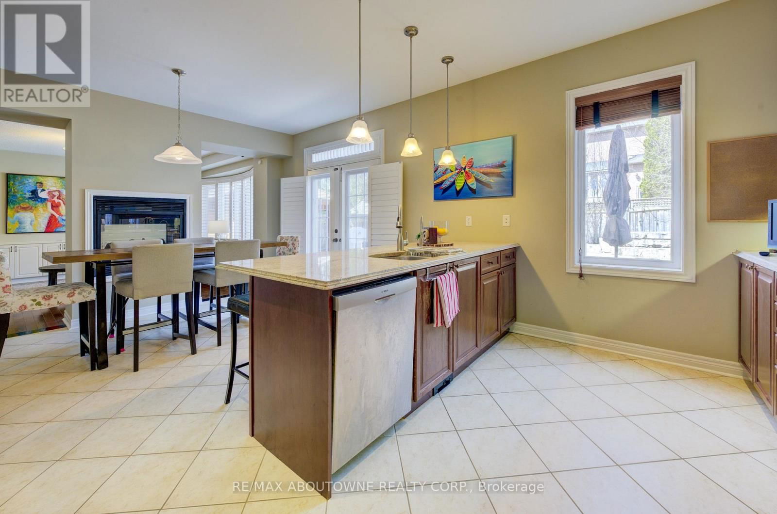 1521 CRAIGLEITH ROAD Image 4