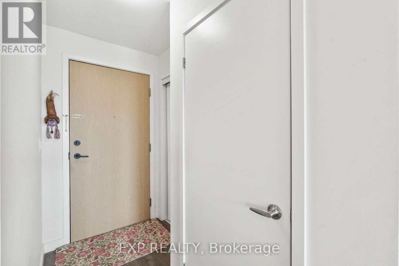 413 - 150 SABINA DRIVE Image 4