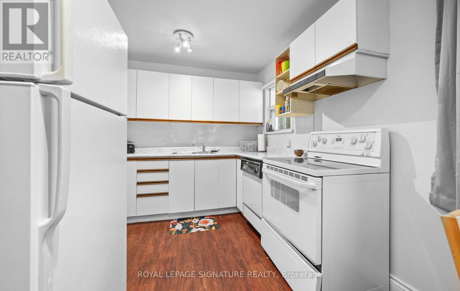 129 ALLENBY AVENUE Image 12
