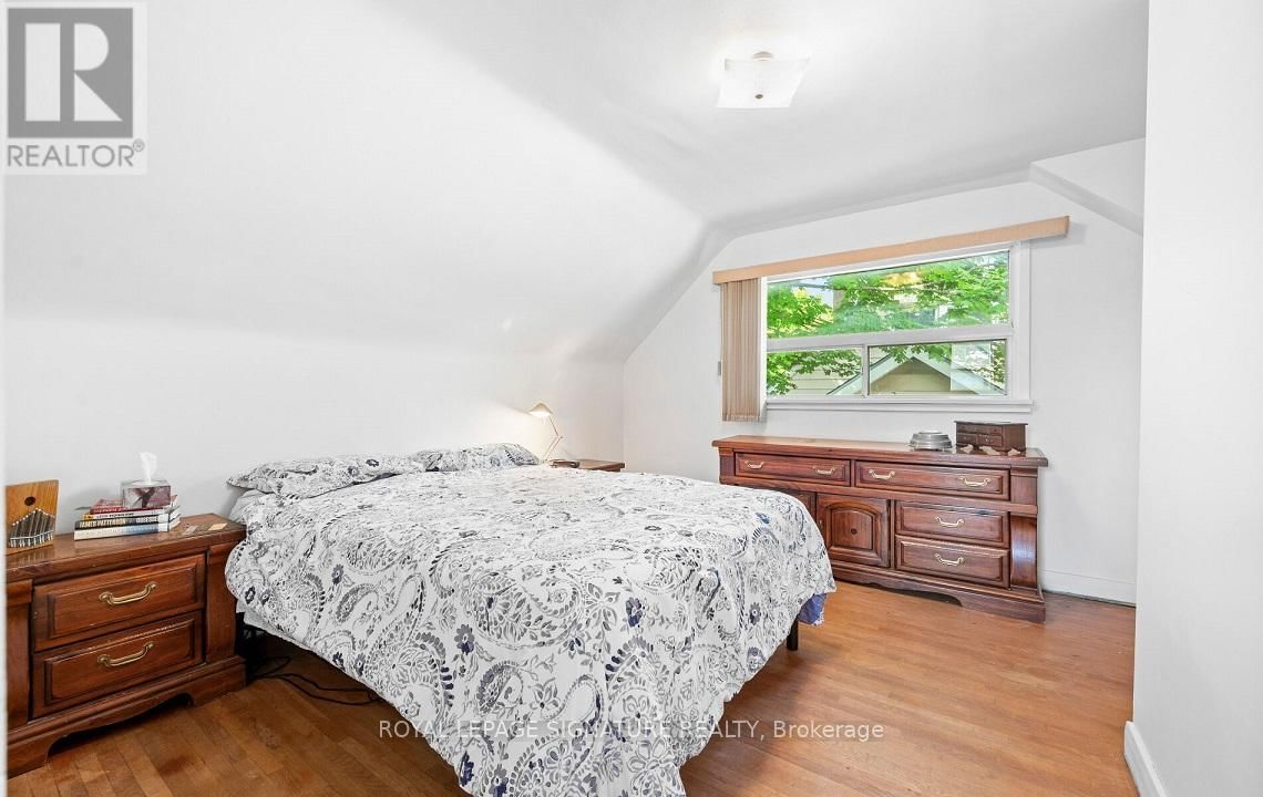 129 ALLENBY AVENUE Image 16