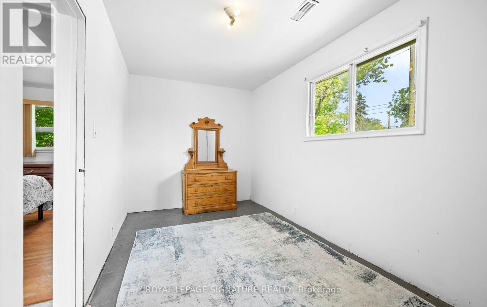 129 ALLENBY AVENUE Image 21