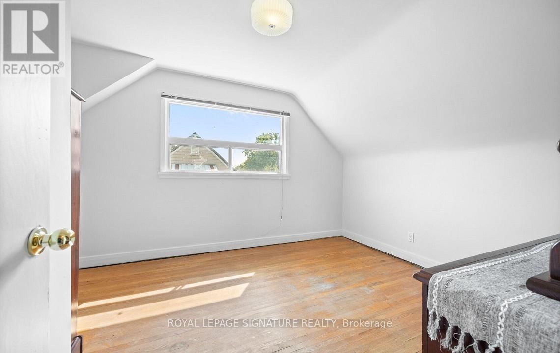129 ALLENBY AVENUE Image 23
