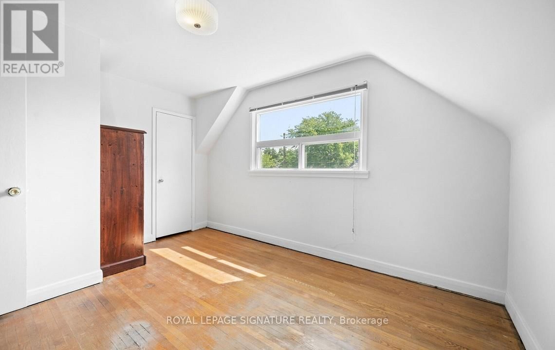 129 ALLENBY AVENUE Image 24