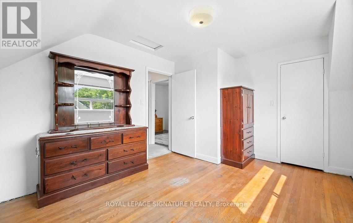 129 ALLENBY AVENUE Image 25